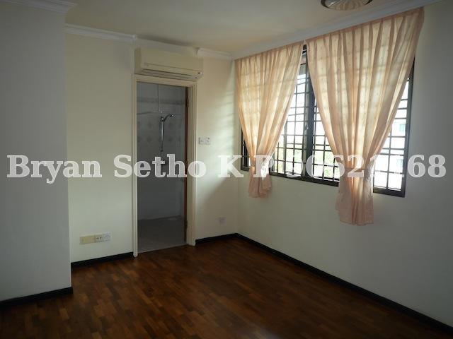 Highgate (D21), Terrace #63713292